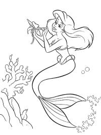 Ariel mit einer Blume