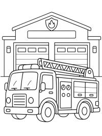 Feuerwehrauto bei der Feuerwache